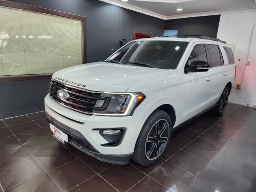 Ford Expedition  2021