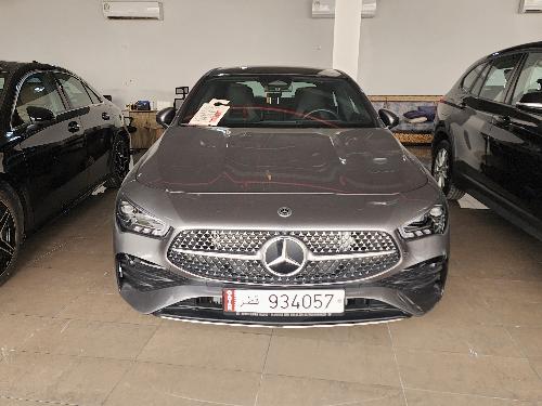 Mercedes-Benz CLA  200