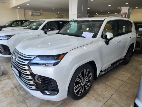 Lexus LX 600... 2025